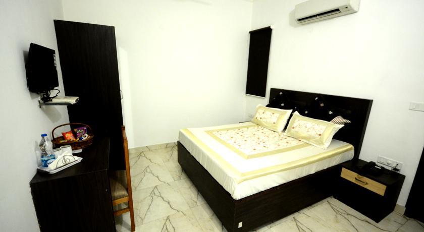 Hotel Mehra Inn أمريتسار الغرفة الصورة