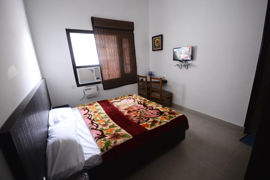 Hotel Mehra Inn أمريتسار الغرفة الصورة