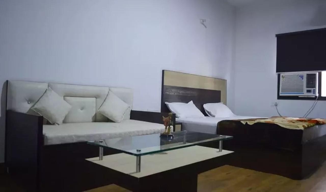 Hotel Mehra Inn أمريتسار المظهر الخارجي الصورة