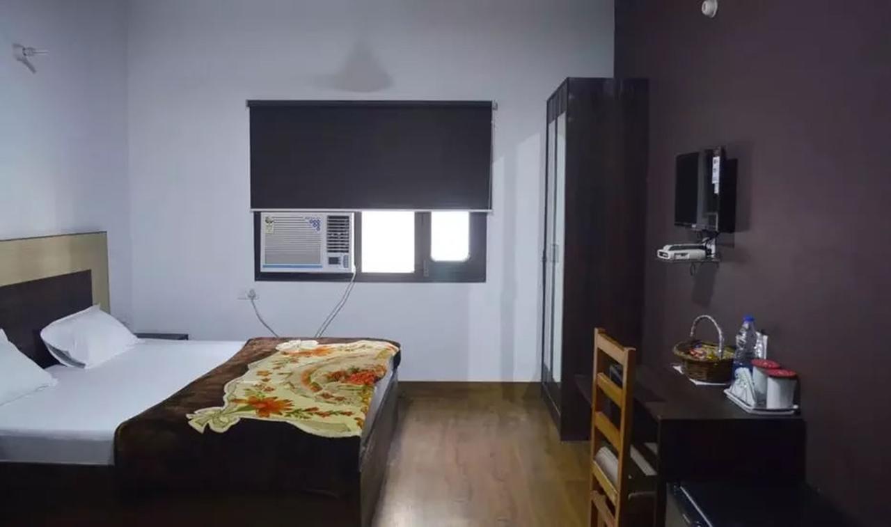 Hotel Mehra Inn أمريتسار المظهر الخارجي الصورة