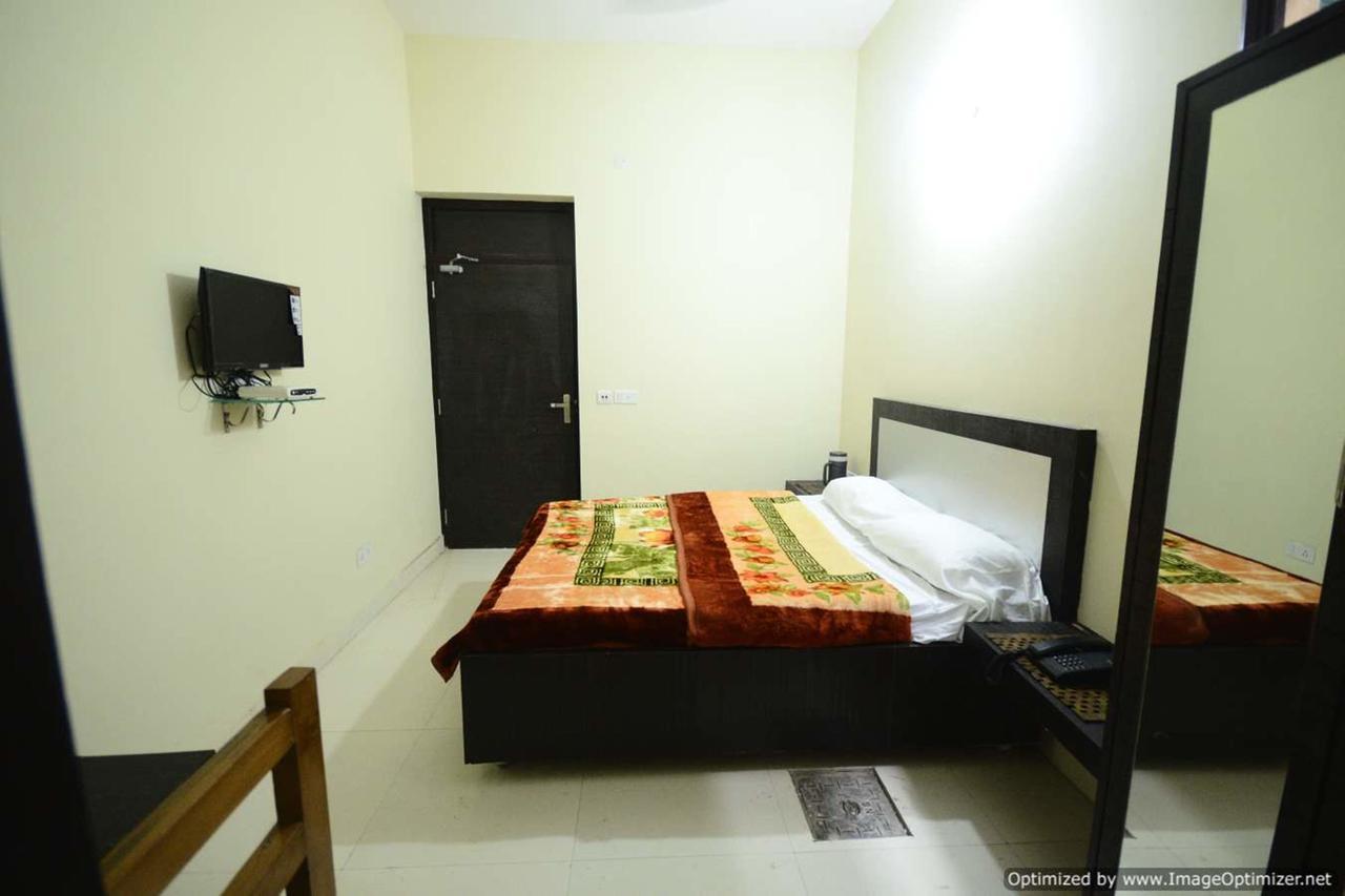Hotel Mehra Inn أمريتسار المظهر الخارجي الصورة